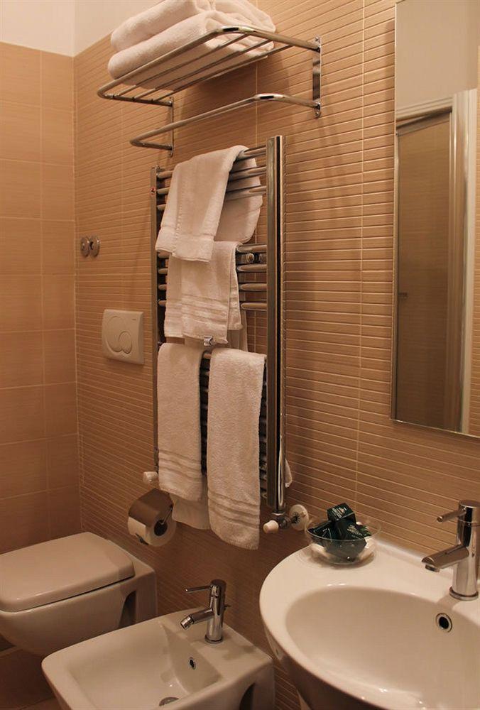 Hotel Pantheon 3e 3*